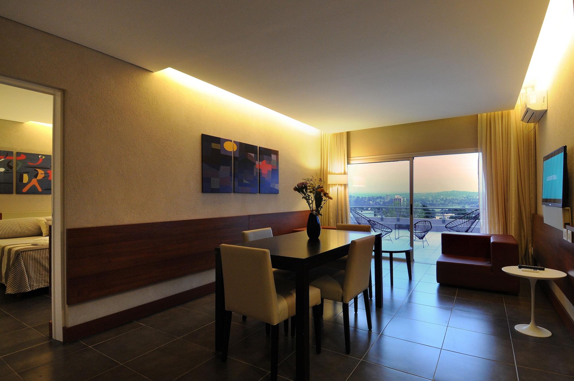 Pinares Panorama Suites, Spa & Convention Center Вила Карлос Пас Екстериор снимка