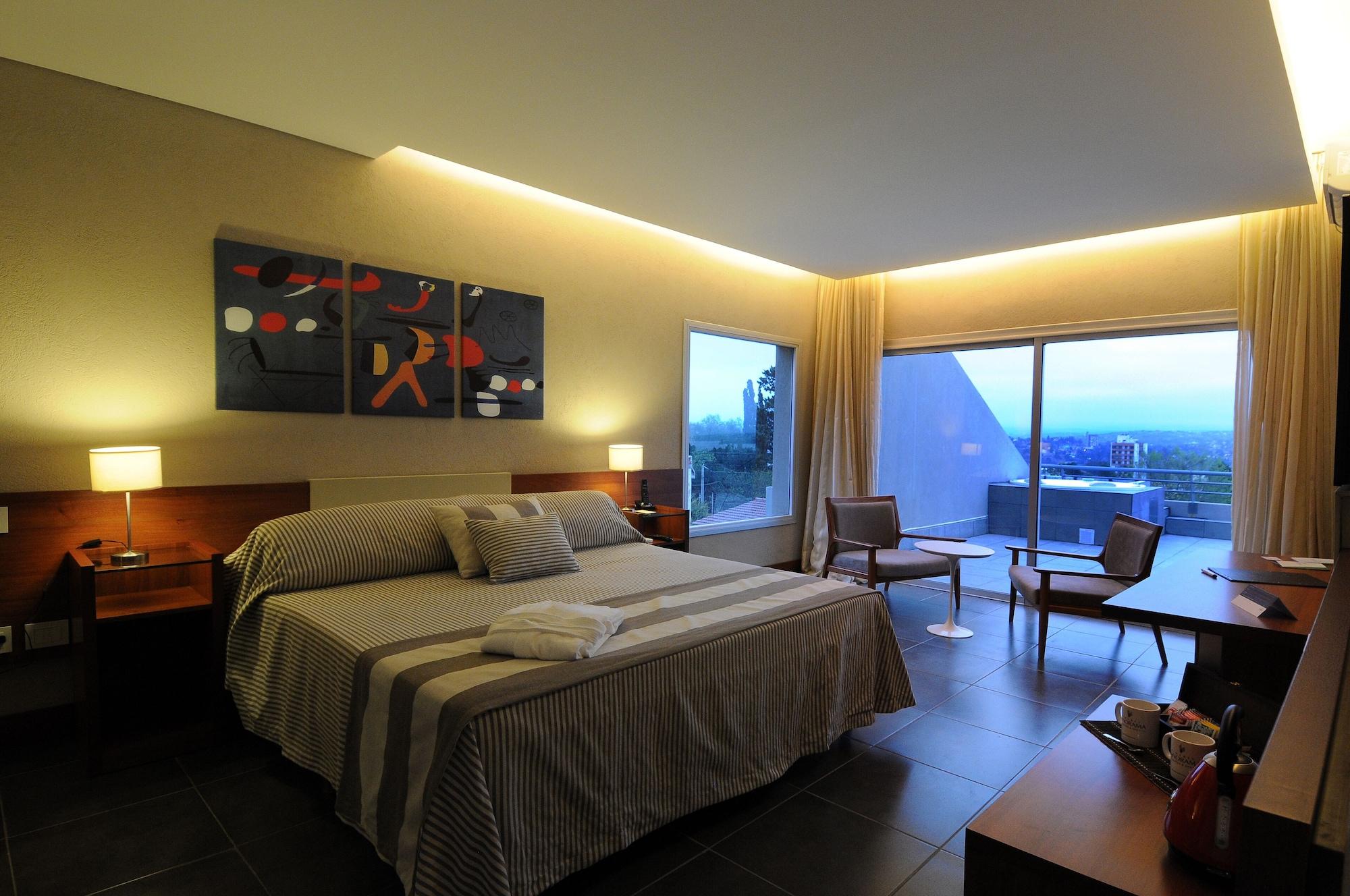 Pinares Panorama Suites, Spa & Convention Center Вила Карлос Пас Екстериор снимка