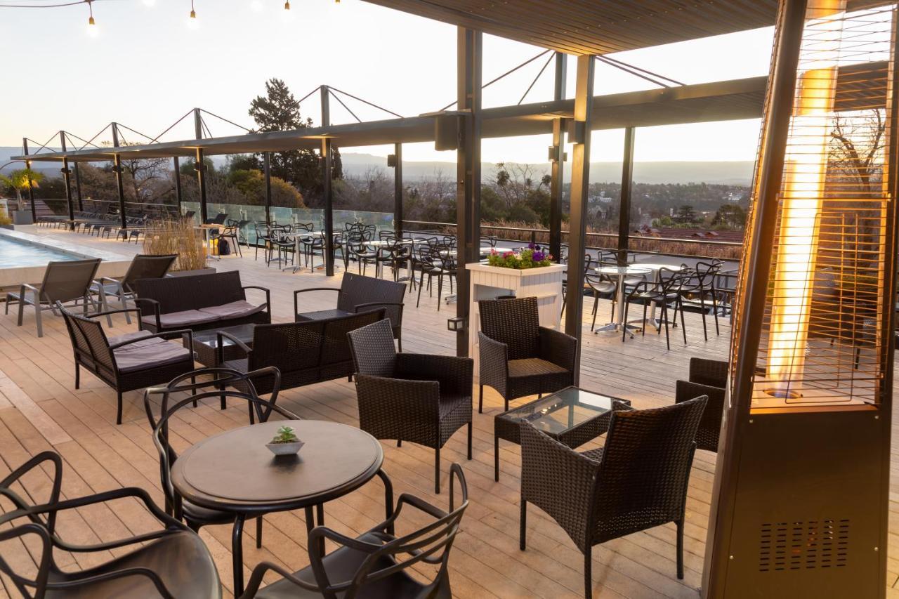 Pinares Panorama Suites, Spa & Convention Center Вила Карлос Пас Екстериор снимка