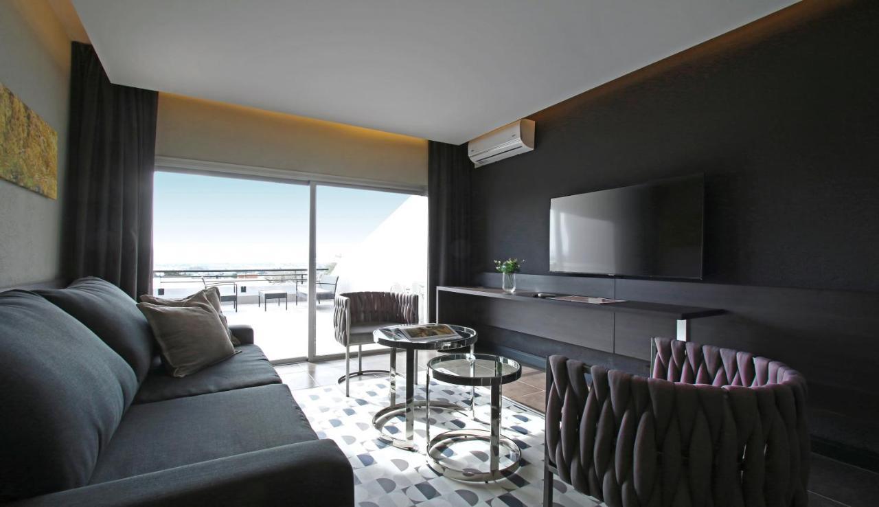 Pinares Panorama Suites, Spa & Convention Center Вила Карлос Пас Екстериор снимка