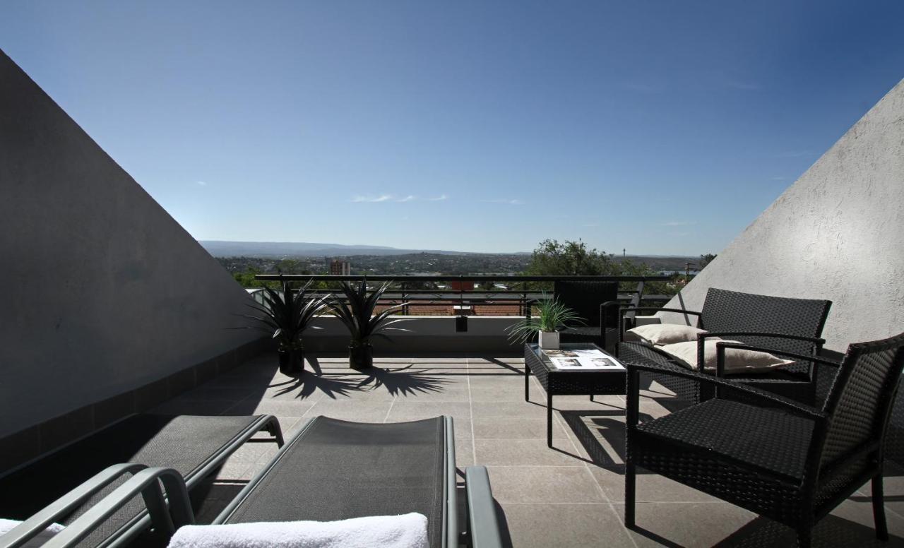 Pinares Panorama Suites, Spa & Convention Center Вила Карлос Пас Екстериор снимка