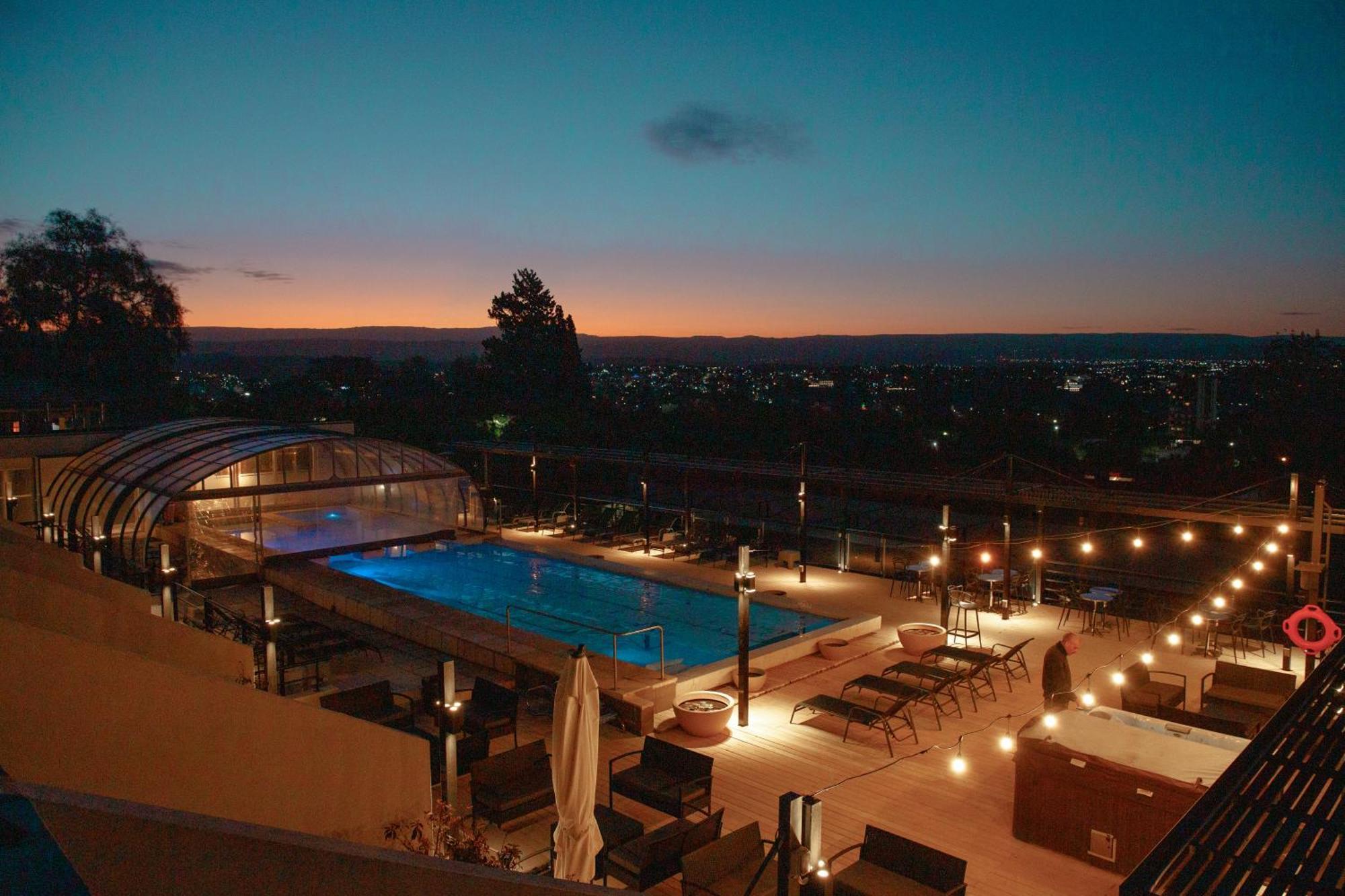 Pinares Panorama Suites, Spa & Convention Center Вила Карлос Пас Екстериор снимка