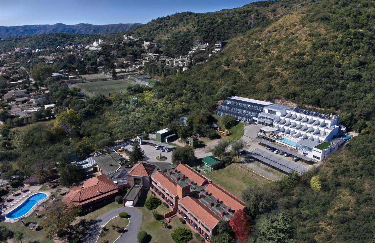 Pinares Panorama Suites, Spa & Convention Center Вила Карлос Пас Екстериор снимка